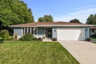 2333 E Shelly Ct, Sheboygan, WI 53083 - Photo 1