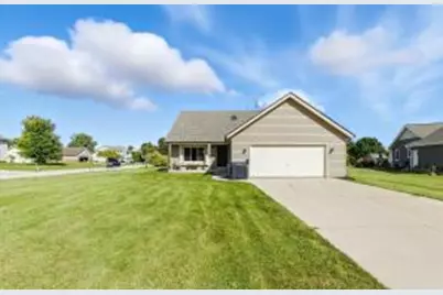 126  Plank Ct, Mukwonago, WI 53149 - Photo 1
