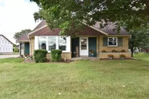 9709 S Howell Ave, Oak Creek, WI 53154 - Photo 1