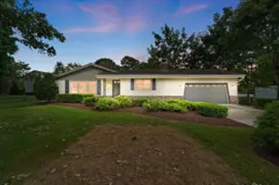 3543 W Hilltop Ln, Franklin, WI 53132 - Photo 1