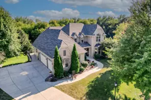 W244N5606 Quail Run Ct, Sussex, WI 53089 - Photo 1