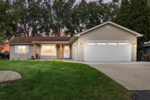 2812 Stonebridge Dr, Racine, WI 53404 - Photo 1