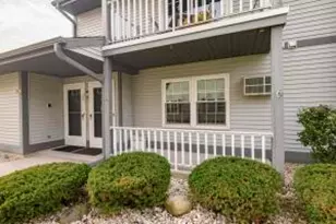 810 Rockingham Ct, West Bend, WI 53090 - Photo 1