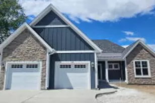 327 Sandy Cir, Pewaukee, WI 53072 - Photo 1