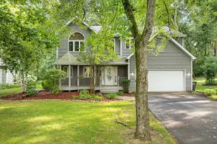 553 Forest Glen Dr, Fontana, WI 53125 - Photo 1