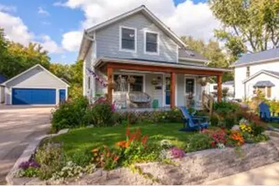 622 E Grove St, Oconomowoc, WI 53066 - Photo 1