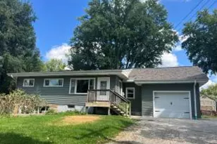 N8370 North St, Ixonia, WI 53036 - Photo 1