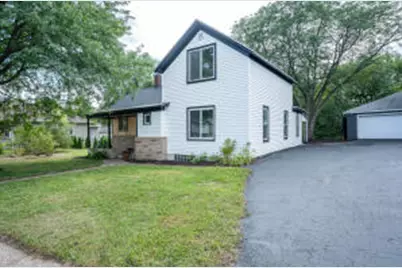 431  4th Ave, Onalaska, WI 54650 - Photo 1