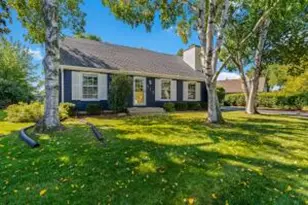 515 W Manor Cir, Bayside, WI 53217 - Photo 1