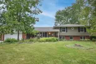 3400 Hollywood Ln, Brookfield, WI 53045 - Photo 1