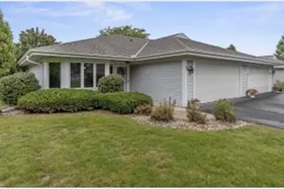 7312 W Mequon Square Dr, Mequon, WI 53092 - Photo 1