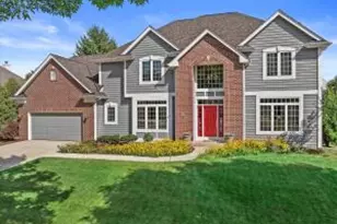 W72N452 Greystone Dr, Cedarburg, WI 53012 - Photo 1