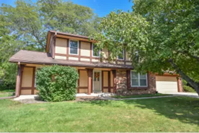 514  Crescent Ln, Thiensville, WI 53092 - Photo 1