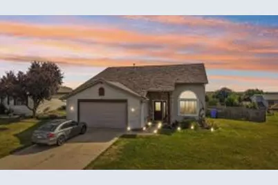 605  Autumn Crest Dr, Watertown, WI 53094 - Photo 1