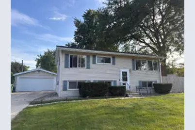 722  Thomas St, Fond du Lac, WI 54935 - Photo 1