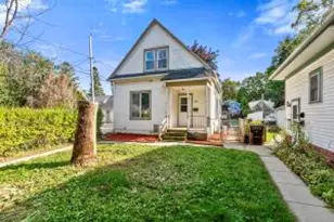 1009 Elm Ave, South Milwaukee, WI 53172 - Photo 1