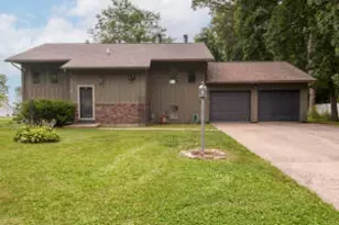 362 Hilltop Cir, Juneau, WI 53039 - Photo 1