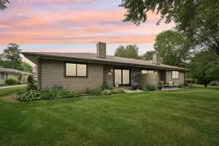 11024 N Redwood Tree Ct, Mequon, WI 53092 - Photo 1