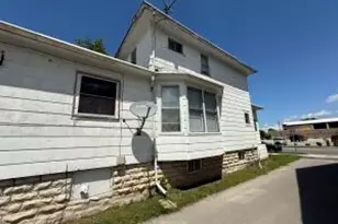 98 Marquette St, Fond du Lac, WI 54935 - Photo 1