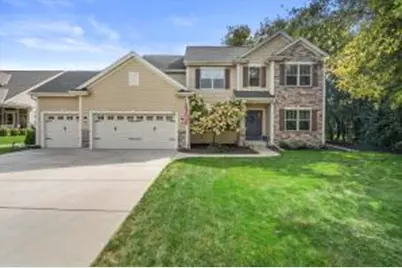449  Lake Bluff Dr, Oconomowoc, WI 53066 - Photo 1