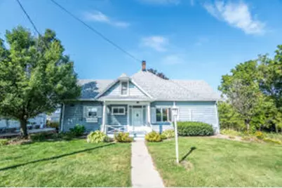 131 S High St, Mayville, WI 53050 - Photo 1