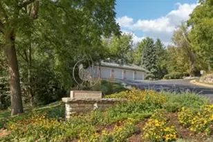 2283 Quail Hollow Ct, Delafield, WI 53018 - Photo 1