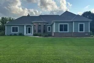 573 Kettle Ridge, Richfield, WI 53017 - Photo 1