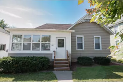 187  9th St, Winona, MN 55987 - Photo 1