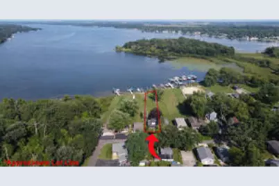 3906  Country Lane Dr, Delavan, WI 53115 - Photo 1