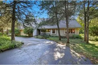 35048  Wayfare Trl, Summit, WI 53066 - Photo 1