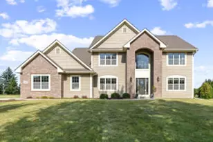 120 Kestrel Way, Hartland, WI 53029 - Photo 1