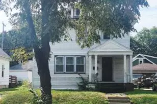 5821 W Wells St, Wauwatosa, WI 53213 - Photo 1