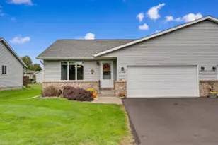 917 Northern Sands Pl, Onalaska, WI 54650 - Photo 1