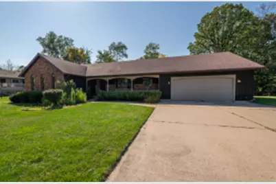 1236  Meadowview Dr, Menasha, WI 54952 - Photo 1