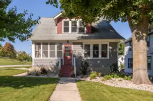 344 S 8th Ave, West Bend, WI 53095 - Photo 1