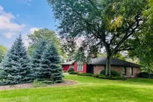 16845 W Shadow Dr, New Berlin, WI 53151 - Photo 1