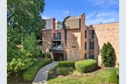 3942 N Oakland Ave, Shorewood, WI 53211 - Photo 1