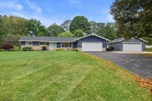 W270N765 Joanne Dr, Pewaukee, WI 53188 - Photo 1