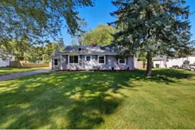 1507 S Ranch Rd, New Berlin, WI 53151 - Photo 1