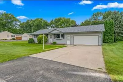 8102 W Margaret Ln, Franklin, WI 53132 - Photo 1