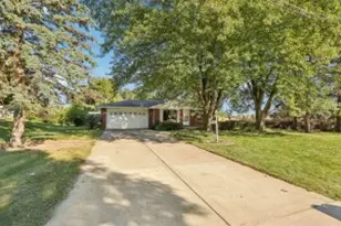 3008 S 132nd St, New Berlin, WI 53151 - Photo 1