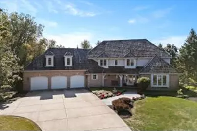 9391 W Spindle Top Ct, Franklin, WI 53132 - Photo 1