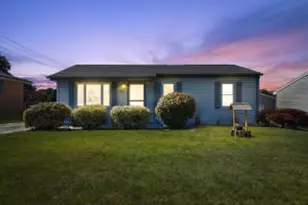 1418 Meadowbrook Blvd, Racine, WI 53405 - Photo 1