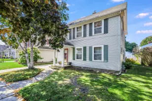 2714 School St, Two Rivers, WI 54241 - Photo 1