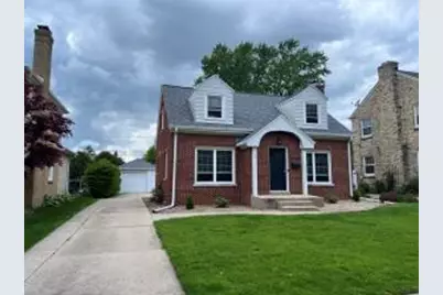 2517 N 82nd St, Wauwatosa, WI 53213 - Photo 1