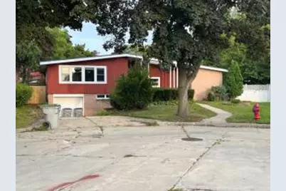 10063 W Grantosa Dr, Milwaukee, WI 53222 - Photo 1