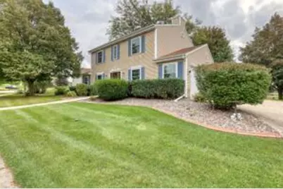 N166W21171  Glencoe Ln, Jackson, WI 53037 - Photo 1