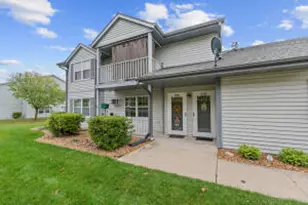 350 Auburn Meadows Ct, Campbellsport, WI 53010 - Photo 1