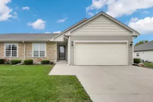 639 Farmstead Ct, Slinger, WI 53086 - Photo 1