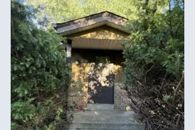 1606 S Wildwood Dr, New Berlin, WI 53151 - Photo 1